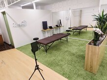 パーソナル整体サロンharuの雰囲気（施術室と検査スペース）