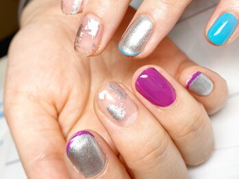 ビューティトリップ(Beauty TRIP)/クリア感と色遊びで夏を楽しむ