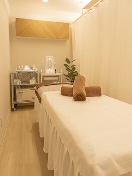 ディス イズ ミー エステティック(This is Me Aesthetic)/３階　施術ベッド