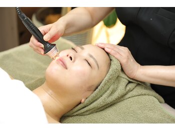 エステシオン(ESTESiON)/フォースカッターフェイシャル