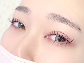 アイリー 石巻(EYERIE)の写真/【特別な日の前にも★】エクステパーマ＆アイブロウのセットで美しく垢抜けた目元に♪お手入れも楽ちん♪