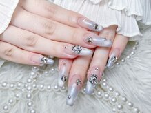 ユン(Yun)/グラデーションネイル