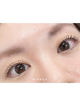 ナチュラル上品な目元にしたい