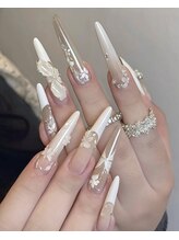 ユーシーネイル 横浜駅東口(U.SEE Nail) NIKI