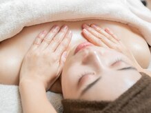 チル アウト(CHILL OUT)の雰囲気（フェイシャルメニュー全部に気持ち良い～デコルテマッサージ付♪）