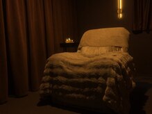 ブラウンを基調としたラグジュアリー空間