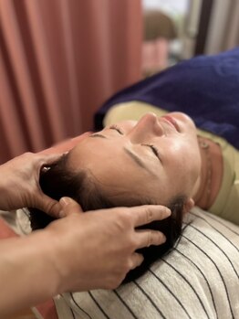 健癒マッサージの写真/30分2500円～で初めての方にもおすすめ！眼精疲労と頭痛を解消！頭皮のもみほぐしで自律神経の乱れを改善！