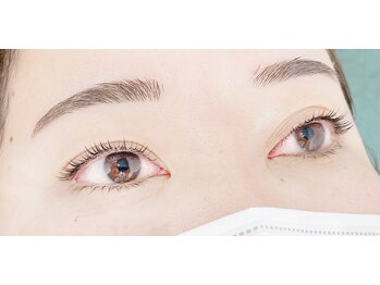 キッテ(kitte.)の写真/自然な仕上がりでどこから見てもナチュラルで上品な目元に♪目の形に合わせてご提案◎朝の時短にも☆