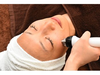 新生堂 新横浜店/ハイパー小顔フェイシャル