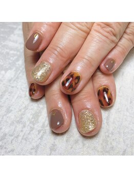 レヴィア(REVIA)/ネイルアート2本定額コース