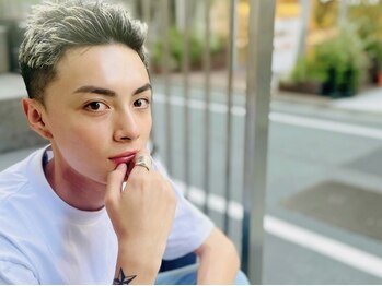 ダイヤモンドアイズ 池袋西口店(DIAMOND EYES)の写真/＜メンズアイブロウ＞骨格やイメージに合わせて眉毛をデザイン◎毎日のお手入れも簡単に♪メンズ眉ワックス