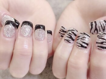 プライズアイリス アイラッシュ 池袋東口店(prize Iris eyelash)/モノトーンアシメデザイン