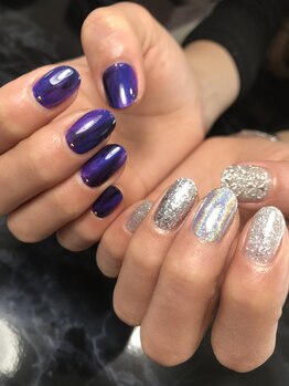 レディグリッター(Lady glitter)/パープル&シルバーネイル