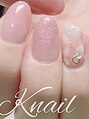 ケイネイル(Knail) グラデ花ニュアンスで大人上品アートです♪オフィスネイルにも◎
