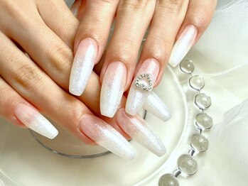 パダアット ヴァラネイル 天神南店(PADA at VALLANAIL)/ロングスカルプ/ハートビジュー