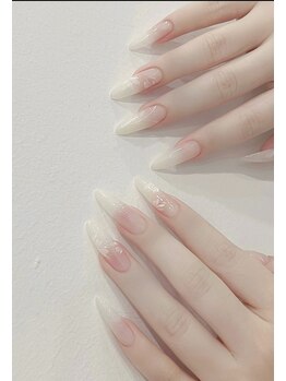 ザ デミュア 銀座店/ホワイトネイル