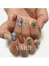 ヴァリエ(VARIE)/手書きお花ドット