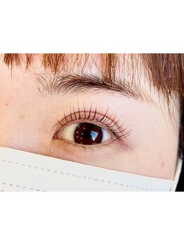 ナチュラル上品な目元にしたい