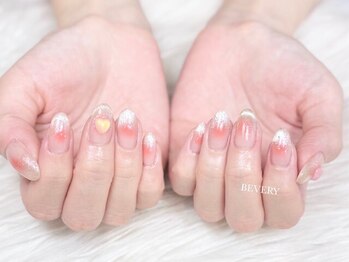 ビベリー(BEVERY)の写真/【口コミ高評価★】お客様に寄り添ったご提案をし、実力派のベテランネイリストが理想の爪先へと導きます♪