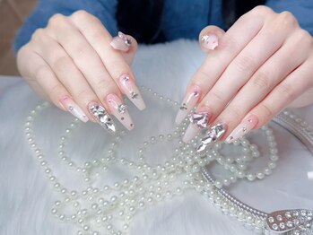 ラッキーネイル(Lucky Nail)の写真/経験豊富なスタッフによる高技術の施術で仕上がりに大満足！お得なつけ放題コースもご用意♪