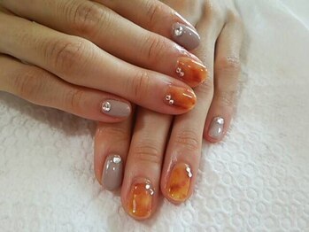 シンプルアート(べっこうネイル)