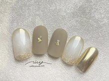 アイヴィー(IVY)/ゴールドベージュネイル