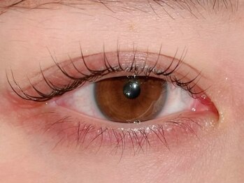 アトリコ(attrico)の写真/【博多駅徒歩10分!】人気サロンがパワーアップして帰ってきた◎心癒される特別空間で、理想の目元に★