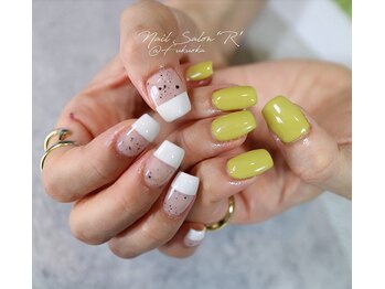 ネイルサロン R/ニュアンス*スタイリングコース