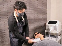 シェルビー(SHELBY)/ヒゲ脱毛施術風景