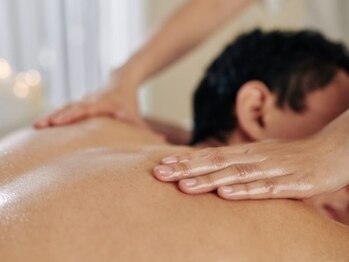 吉乃 大和高田有井店の写真/オイルマッサージ・リンパマッサージ・ヘッドスパで、肩こり・首こり・疲労感などの深いお疲れをケア。