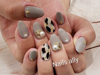 ネイルズアリー 立川店(Nails ally)/グレー×アニマル柄