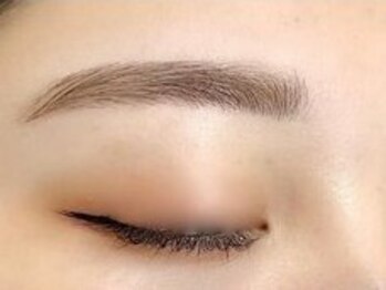 カグヤヒメ アイラッシュ(kaguyahime eyelash)の写真/＜忙しい朝のメイクが一気に楽に♪＞眉毛ワックスで綺麗なふんわり美眉に◎垢抜けたお洒落な印象に大変身★