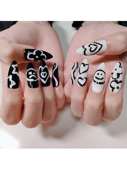 ラウ(Lau)/にこちゃんネイル