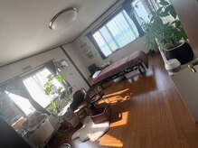 ラナロミ(LANA.Lomi)の雰囲気（完全個室の施術室（観葉植物、ハワイアンミュージックと共に））