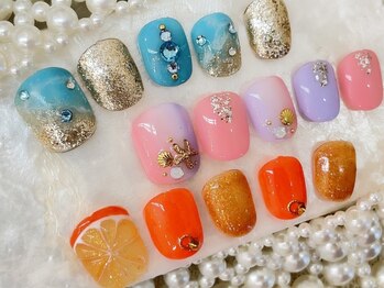 ネイルサロン アンド スクール アールジェイビー(Nailsalon&School Rjb)の写真/【ハンドとフットの同時施術可能◎】足元からオシャレと夏を楽しむ★高技術ｘ抜群のセンスでトレンド感を◎