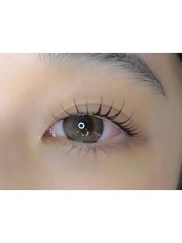 ナチュラル上品な目元にしたい