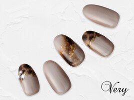 上品レオパードネイル