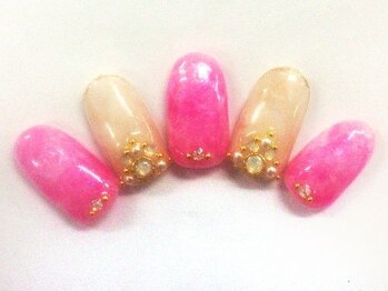 クリスタルネイル ボンベルタ橘店(CRYSTAL NAIL)/アートネイル
