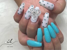 水色×白×ロングネイル