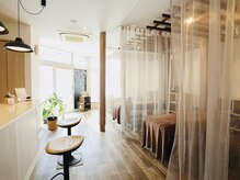 エニシスの雰囲気(こだわりのフワフワ極上ベットで施術。リラックス&リフレッシュ)