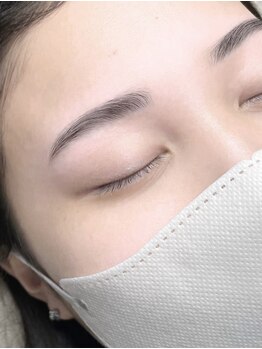 ライフズラッシュ(Lifes lash)/眉毛のスタイリング