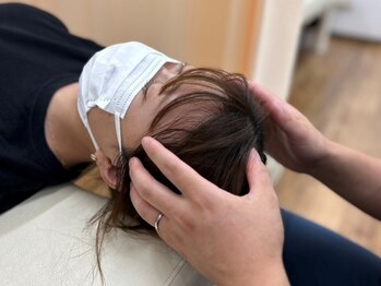 秋山駅前整骨院の写真/在宅勤務やデスクワークで凝り固まった目の奥の疲れや頭痛もスッキリ◎根本的な原因は別にあります!!