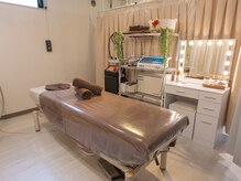 スリムビューティー 立川店の雰囲気（エステルームは化粧直しもできる空間♪）