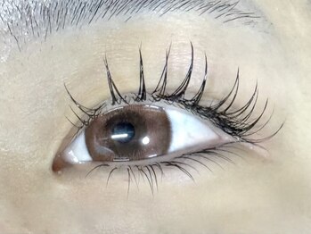 スピカアイラッシュサロン(Spica)の写真/自まつ毛の状態を見極め一本一本丁寧に施術します♪モチが良く自然な仕上がりに!理想の目元へ♪