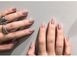指先を上品に彩るデザイン!!