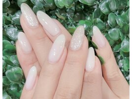 単色カラーでXmas雰囲気ネイル