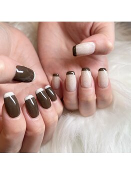 イルネイル バイ ルアナ(001..Nail by Luana.)/バーチャルフレンチネイル