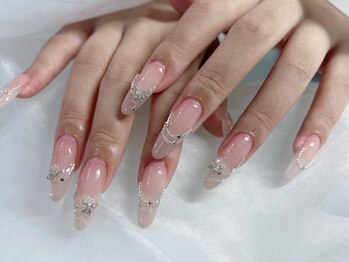 チェミールエテ(CHEMIR.ete)の写真/【長さだし/スカルプ】爪が弱い・形が気になる方に◎細く長く美しい指先へ♪持ち込みも大人気☆