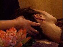 アール ピースア(R pii-suer)/ヘッドマッサージ　恵比寿　頭