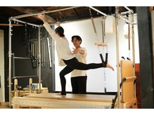 フェムフローラスタジオ フシミイナリ(Fem FLORA STUDIO fushimiinari)の雰囲気（様々なピラティス器具を用いてあなたに合ったエクササイズを提案）